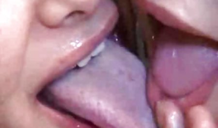 زن و شوهر ناز از بهترین شبکه های سکسی زیر کلیک در وب کم لذت می برد
